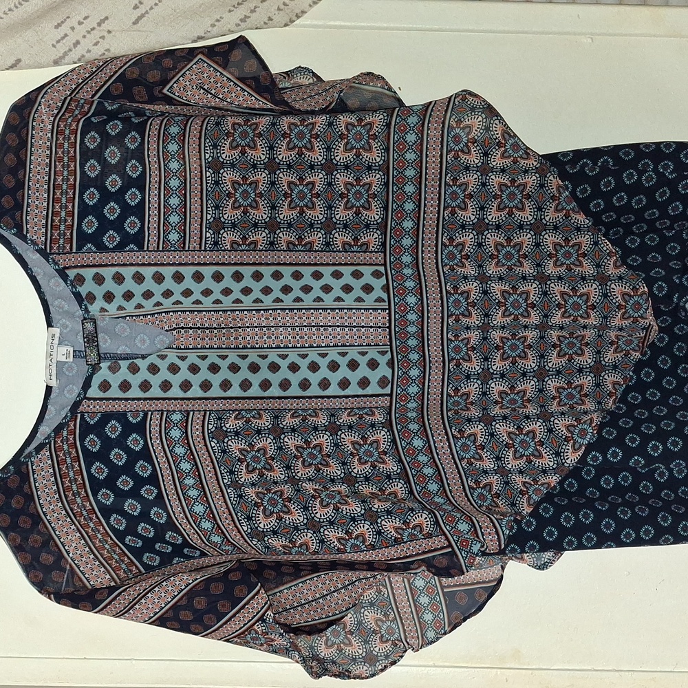 NOTATIONS BLUE TOP